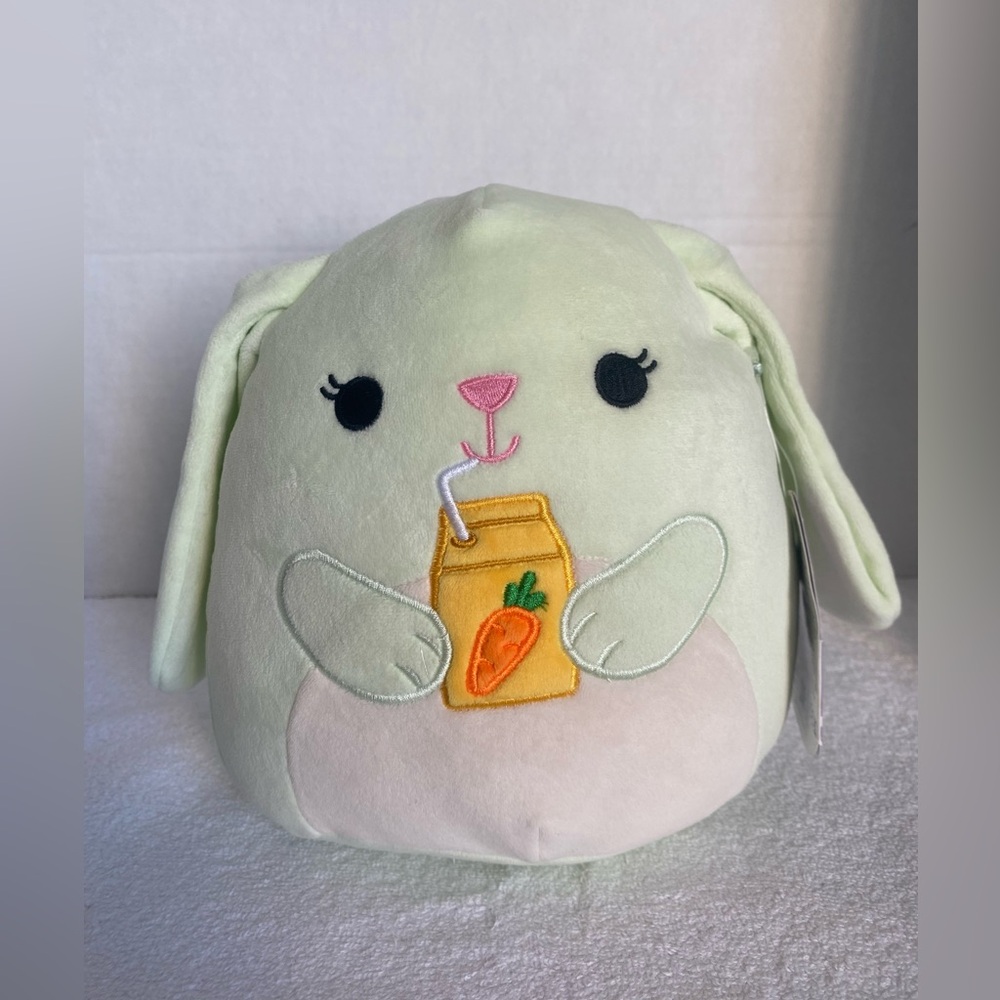 Squishmellow Bunny with Carrot Juice‎ Box